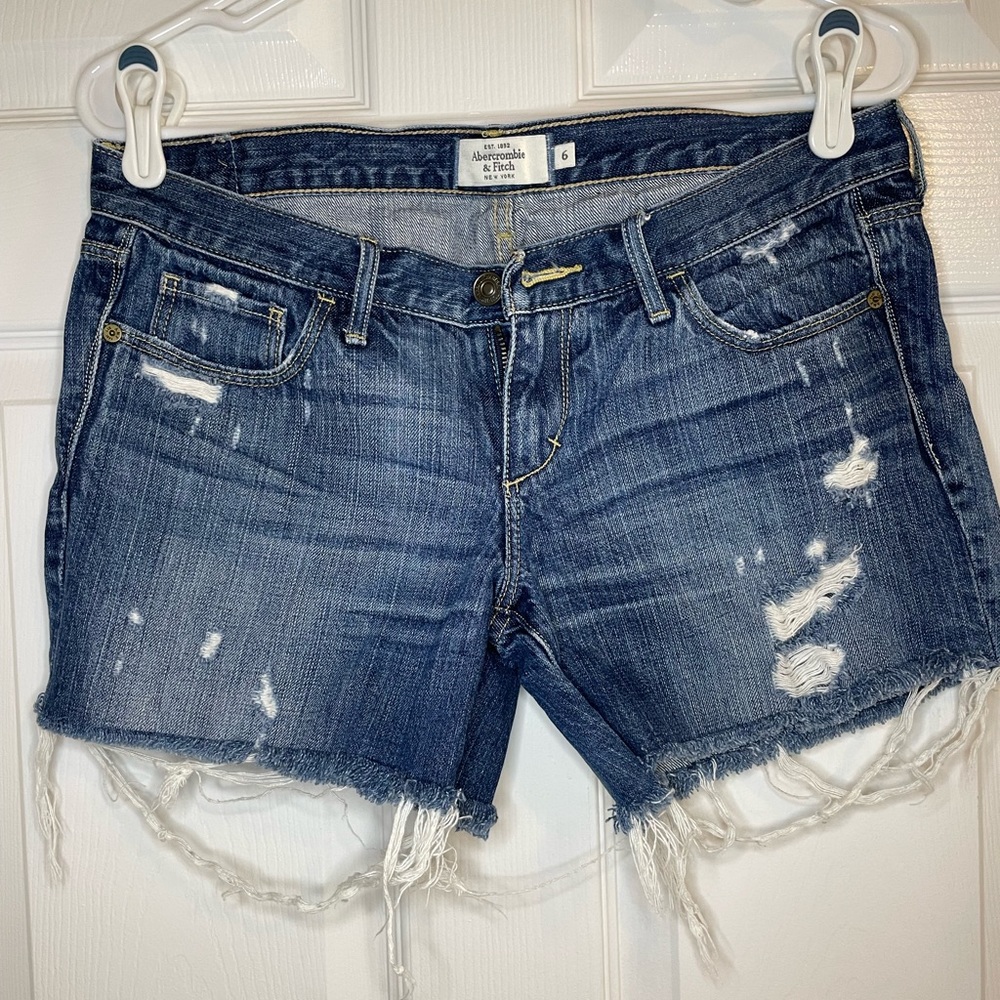 Abercrombie Jean shorts, size 6
